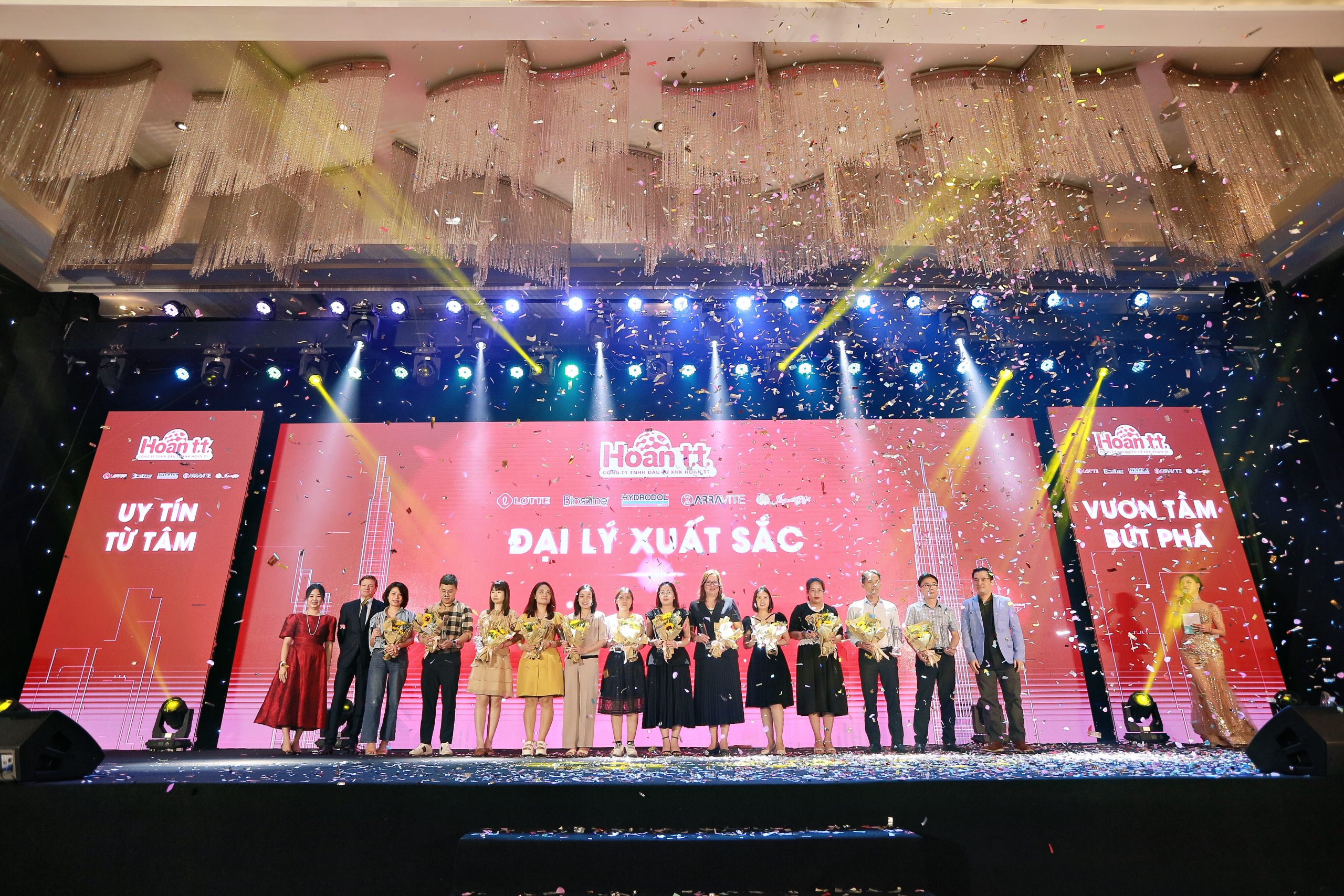 Tổ chức Hội nghị khách hàng tiêu chuẩn Quốc tế IMG 1862 pts scaled